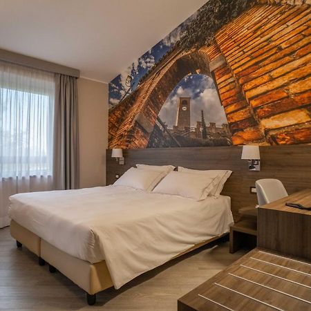 Hotel Guerro Кастелветро ди Модена Екстериор снимка