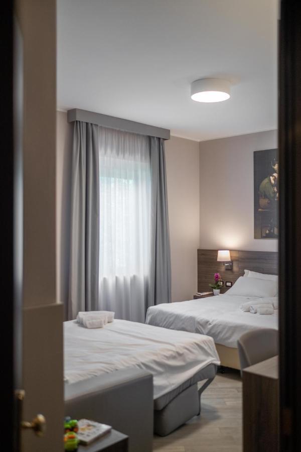 Hotel Guerro Кастелветро ди Модена Екстериор снимка