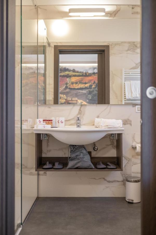 Hotel Guerro Кастелветро ди Модена Екстериор снимка