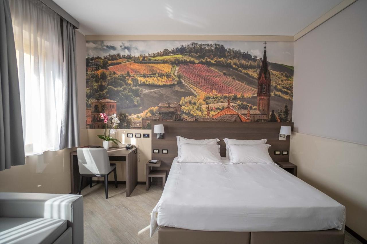 Hotel Guerro Кастелветро ди Модена Екстериор снимка