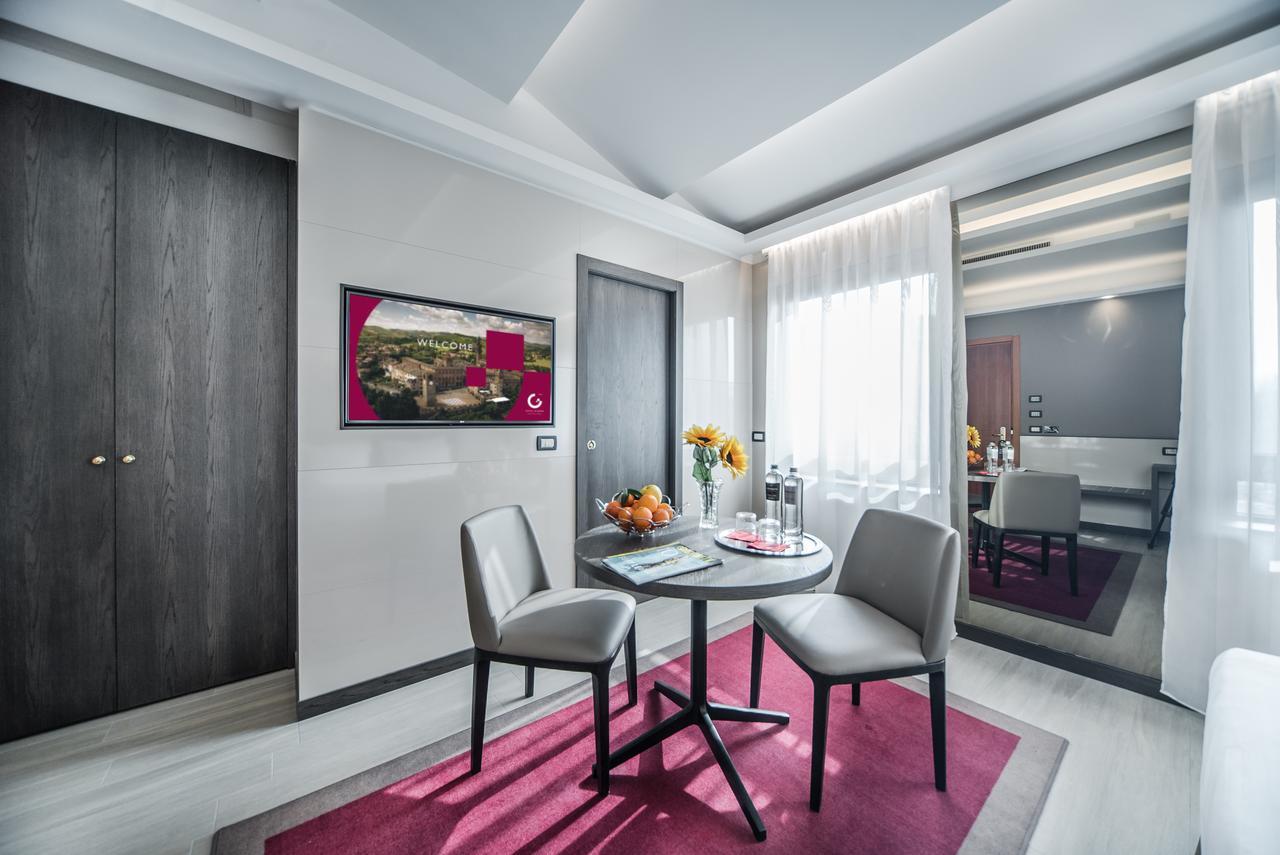 Hotel Guerro Кастелветро ди Модена Екстериор снимка